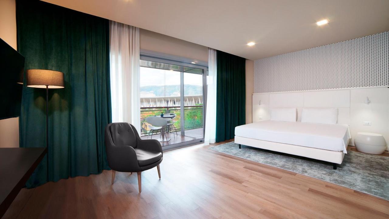 Holiday Inn Nola - Naples Vulcano Buono By Ihg Ngoại thất bức ảnh
